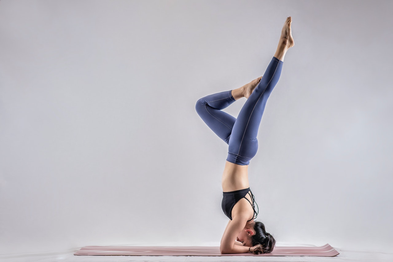 Create The Perfect Abdominal Line Of Ten Yoga Variations