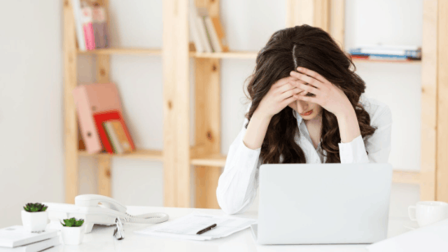 Do women work harder when they are anxious?